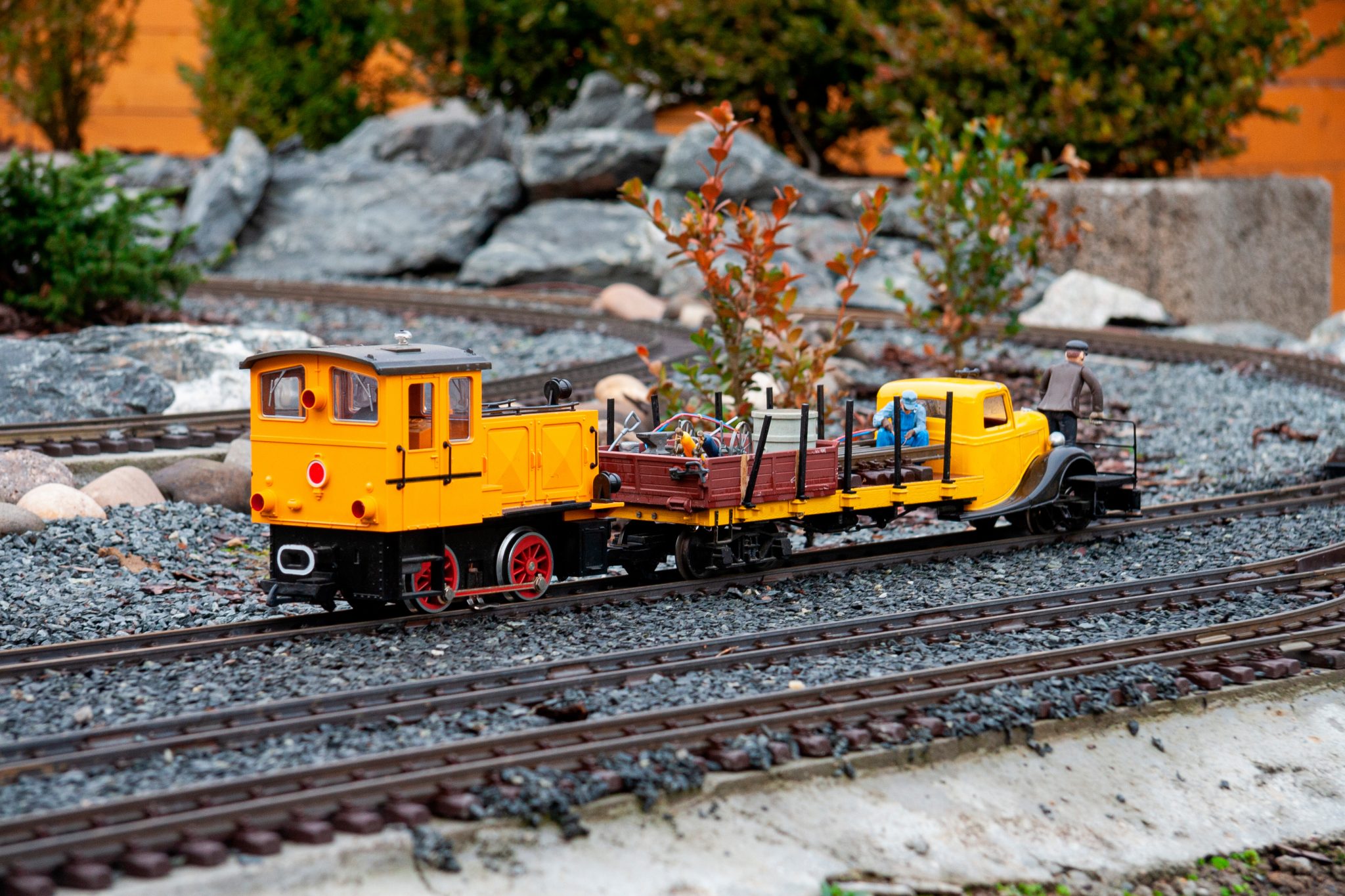 charles ro electric trains