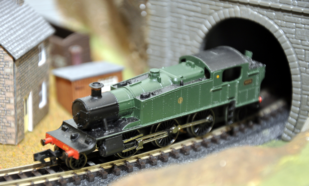 N Scale Model Trains